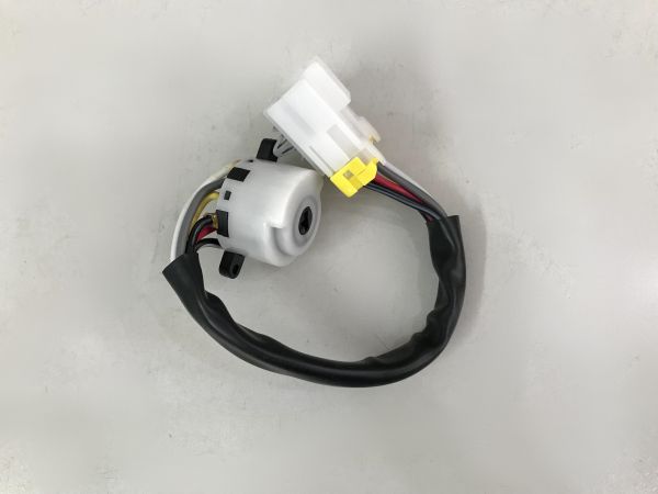 Tiếp điểm điện đề Nissan Bluebird U13, 1993-1998