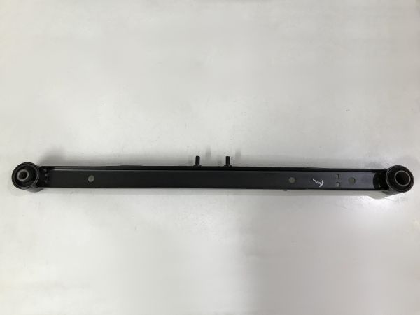 Thanh giằng dọc phía sau bên trái Ford Laser 1.8 số sàn MT