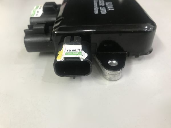 Trở quạt két nước Ford Escape 2.3 2002-2005