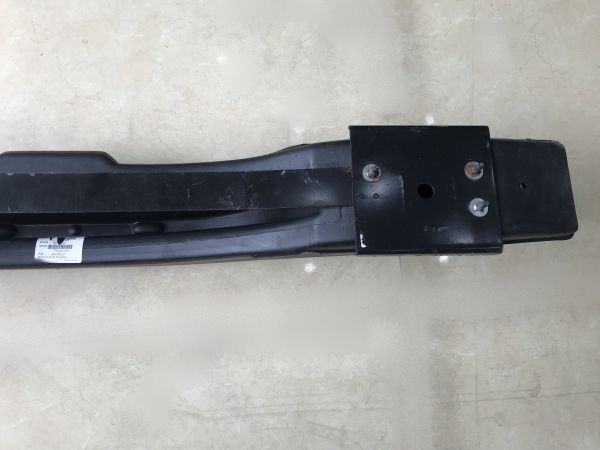 Xương đỡ ba đờ xốc Mazda 626 2001-2004