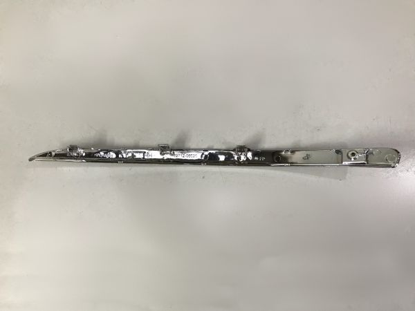 Mý nẹp mạ trên đèn gầm phải Toyota Camry VN 2007-2008