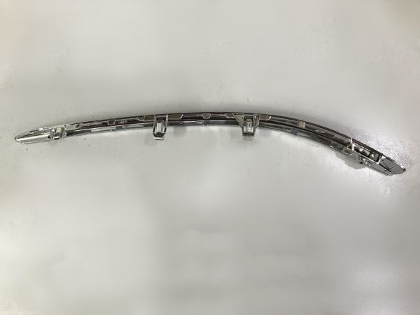 Mý nẹp mạ trên đèn gầm phải Toyota Camry VN 2007-2008