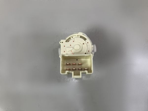 Tiếp điểm đề Toyota Land Cruiser 