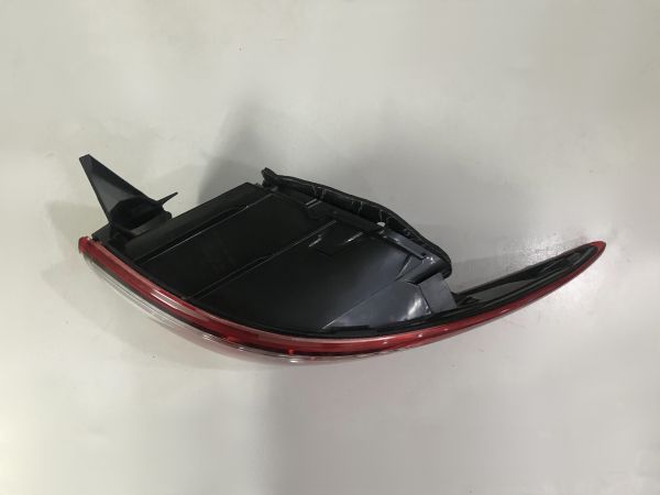 Đèn hậu ngoài trái Mazda 6 2016-2019