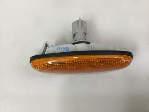 Đèn xi nhan tai xe Ford Ranger 2002-2005