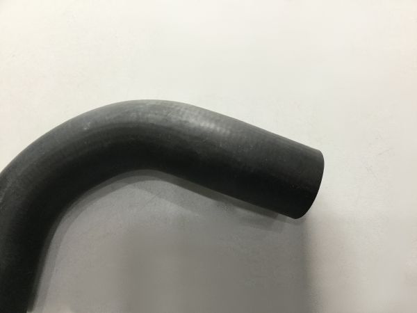 Ống cao su cút nước trên Daewoo Nubira 1.6