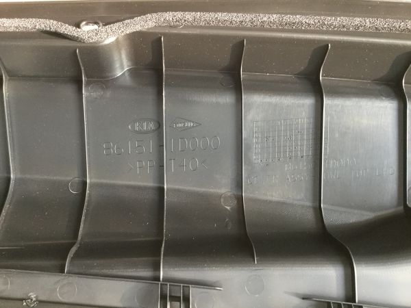 Ốp nhựa chân kính chắn gió trước Kia Carens 2008-2015