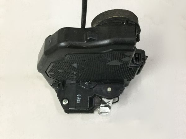 Khóa ngậm sau phải bãi Toyota Vios 2008-2013