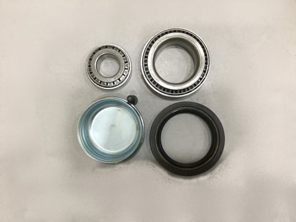 Bộ bi + phớt phanh trước Mercedes E240 2002-2007 