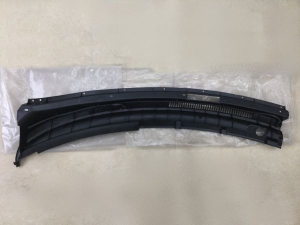 Ốp chân kính chắn gió phải Chevrolet Spark 2009-2011