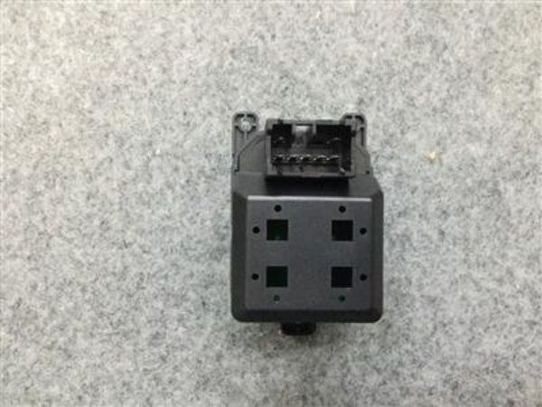 Công tắc tổng Hyundai Verna, Accent 2008 - 2010