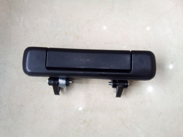 Tay mở ngoài phải (màu đen) Mercedes-Benz Spinter,1982-1989