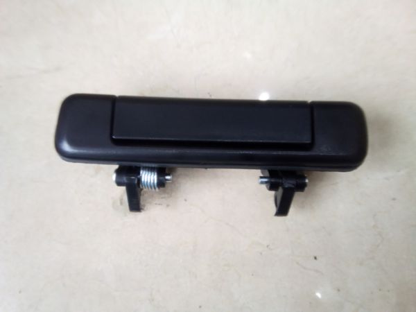 Tay mở ngoài trái (màu đen) Toyota Starlet,1984-1989