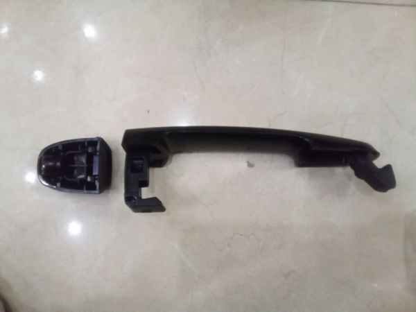 Tay mở ngoài trước phải (sơn đen), phần dài và ngắn Toyota RAV4,2000-2012