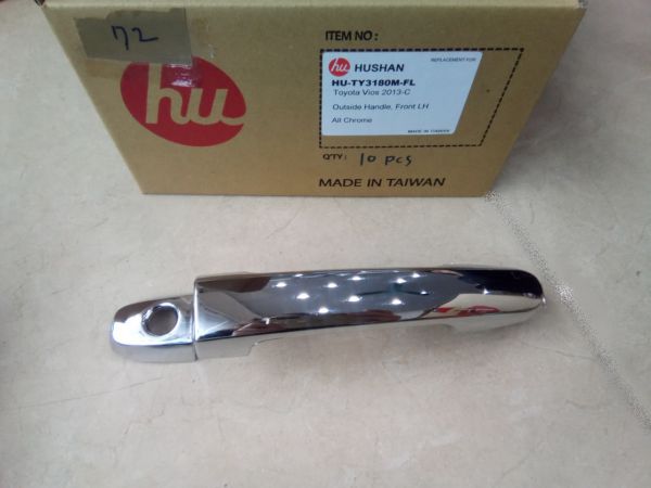 Tay mở ngoài trước trái ( mạ crom), có cả phần dài và ngắn Toyota Ipsum,2001-2009