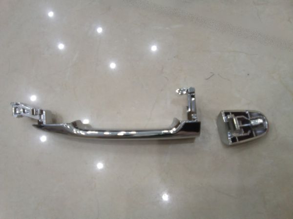 Tay mở ngoài trước phải (mạ) phần dài + ngắn Toyota Corolla Cro