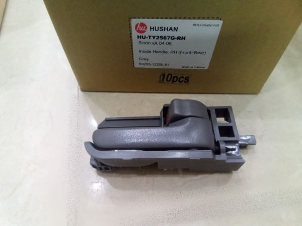 Tay mở trong phải ( xám) (trước=sau) Toyota Hilux,2008-2015