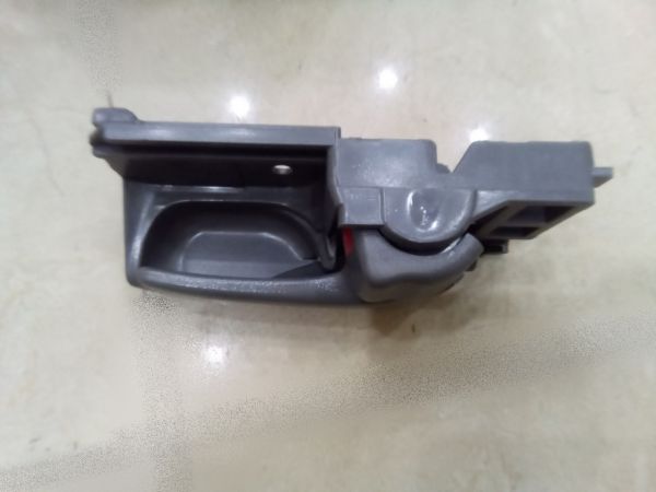 Tay mở trong phải ( xám) (trước=sau) Toyota Hilux,2008-2015