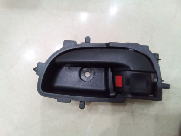 Tay mở trong trái, màu ghi 69206-0D170-B0 Toyota Vios G, limo 2008-2013