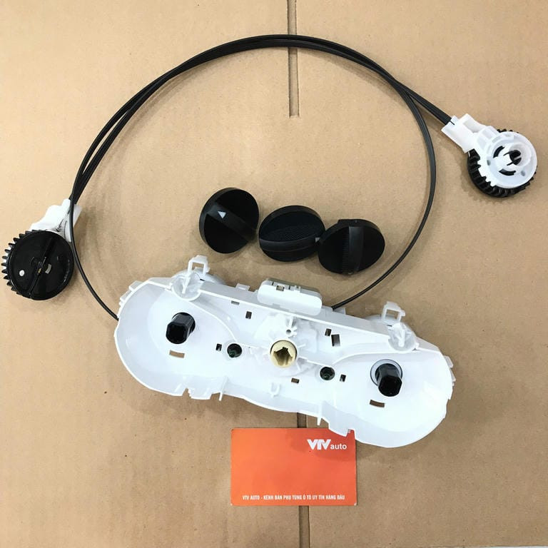 Cụm Công Tắc Điều Hòa, Có Dây, Có Nút Chỉnh Innova 06-11, Hilux 07-11, Fortuner 07-11, Oem: 559000K011