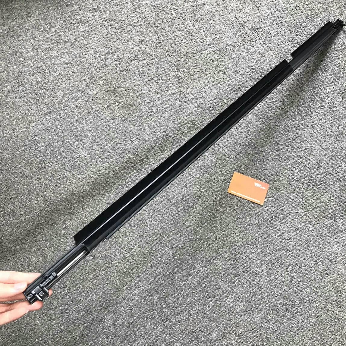 Nẹp chân kính ngoài sau phải (Saiya) Toyota Land Cruiser 2008-2015