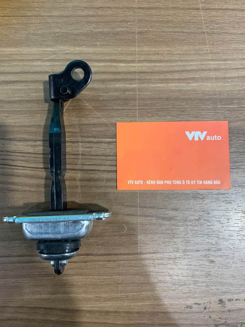 Hãm Cửa Sau Phải Hyundai Getz, Verna/ Accent 2008-2010 I 79490 1C000