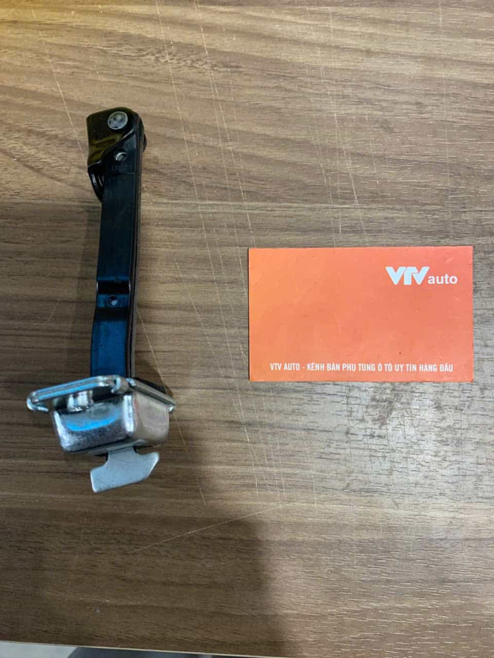 Hãm Cửa Sau Phải Kia Carens/79480 1D001 I 79480 1D001