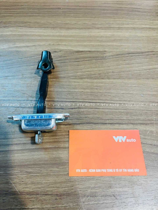 Hãm Cửa , Hạn Chế Cửa Sau Toyota Vios Yaris 99-07, Innova,Fortuner ,Hilux 03-15, Camry 02-06, Rav4 Corolla Altis 97-13 I 68630-0D020