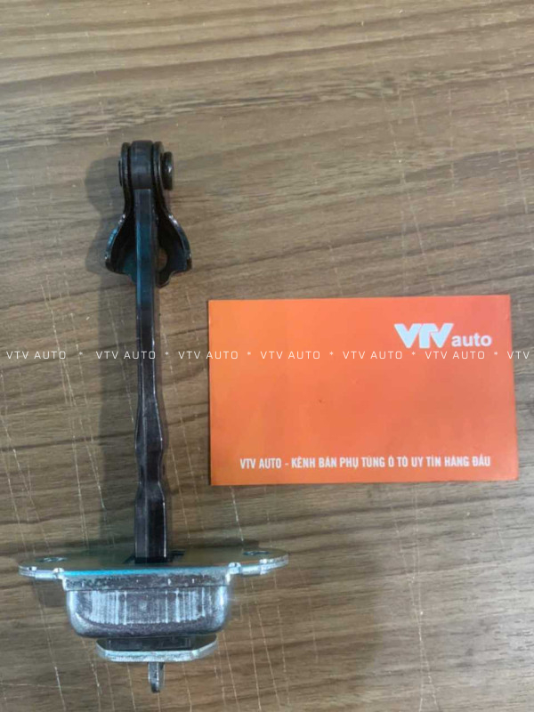 Hãm Cửa Sau L/R Nissan Qashqai J10, 2005-2015 I 82430-JE20A-B105