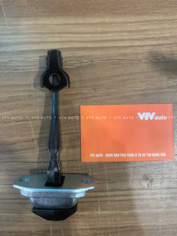 Hãm Cửa Sau L/R Nissan Sunny, N17, 2012-2019 I 82430-3AW1A-B210
