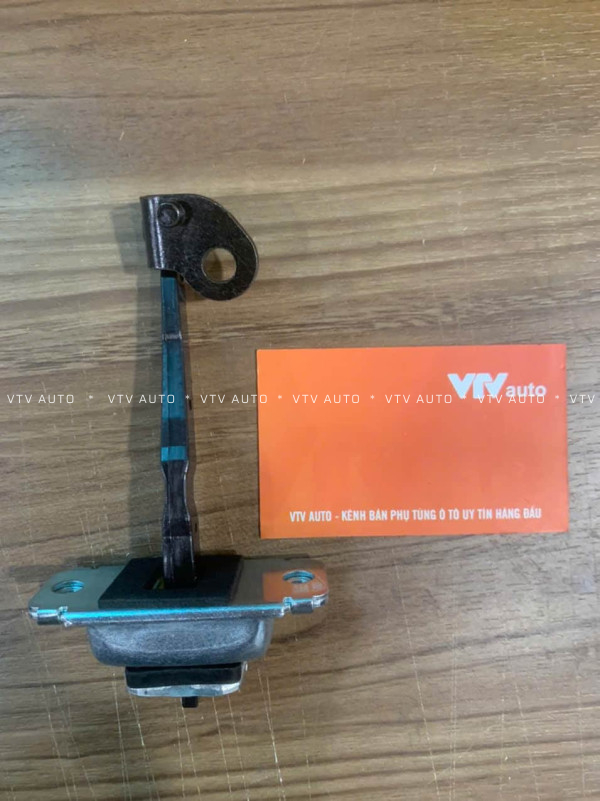 Hãm Cửa Sau Trái Hyundai Getz, Verna 08-10, Accent 08-11 I 79480-1C000