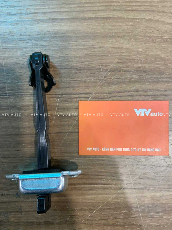 Hãm Cửa Sau Trái Kia Cerato 09-12, Kia Forte I 79480-1M000