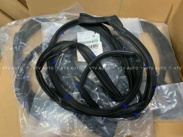 Gioăng Xốp Trên Cánh Cửa Sau Trái Camry  07-11