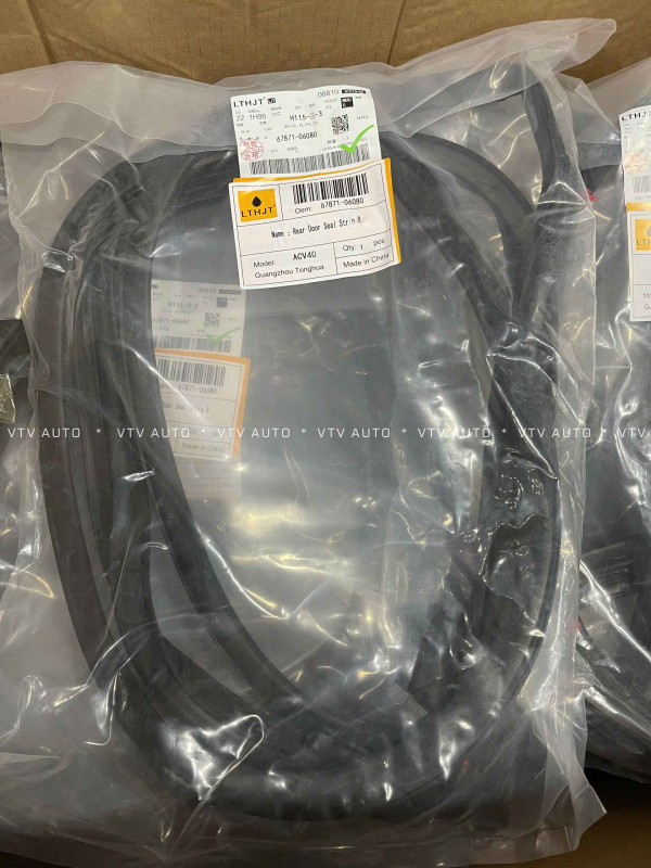 Gioăng Xốp Trên Cánh Cửa Sau Phải Camry  07-11