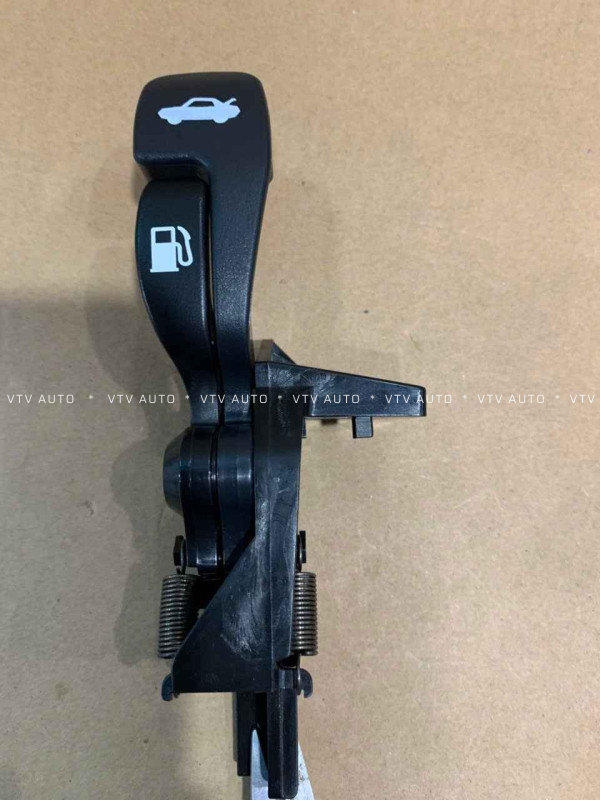 Cụm Tay Mở Nắp Bình Xăng, Mở Cốp Sau Camry 02-06