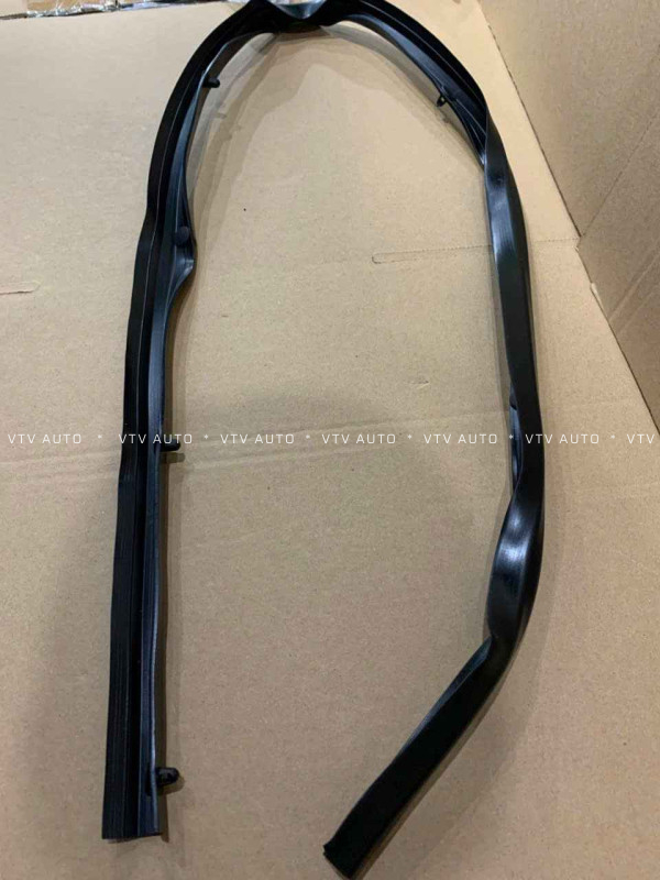 Gioăng Nẹp Giữa Nắp Ca Bô Gần Tấm Chống Nóng Camry 07-11
