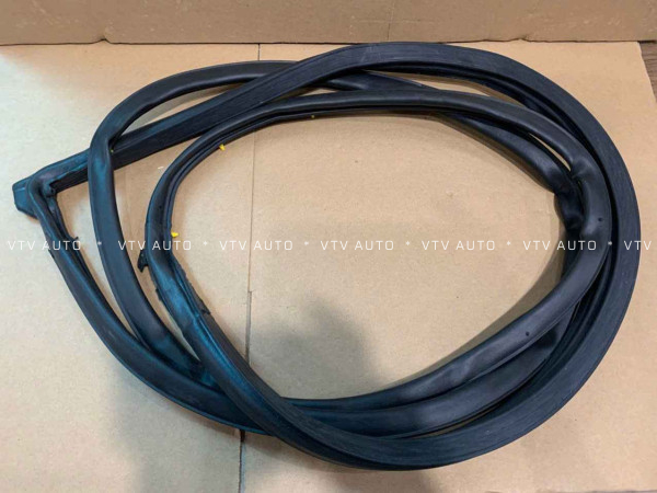 Gioăng Xốp Trên Cánh Cửa Trước Trái Altis 01-07