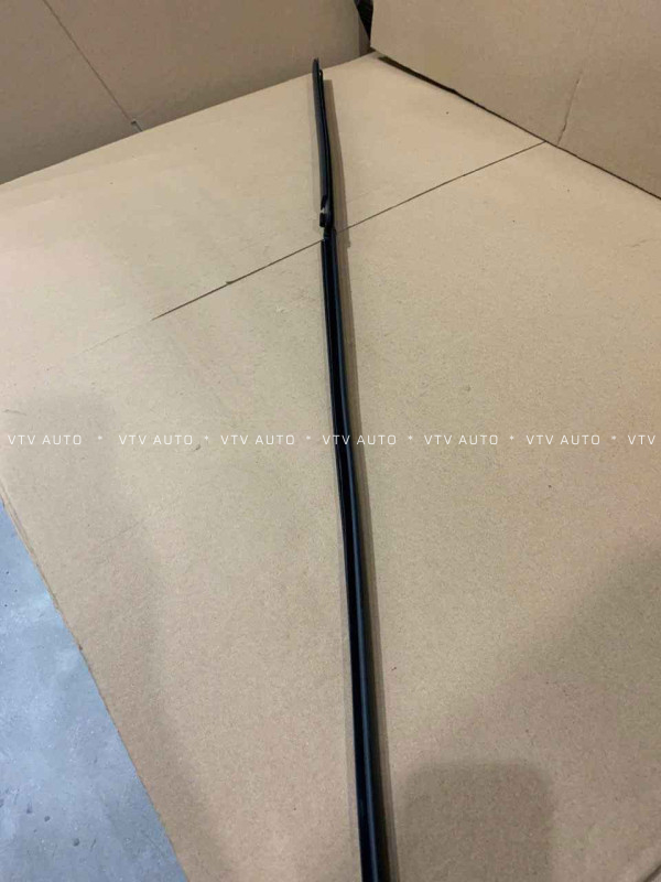 Nẹp Mép Chân Kính Gió Trước, Bên Trái Rav4 06-12