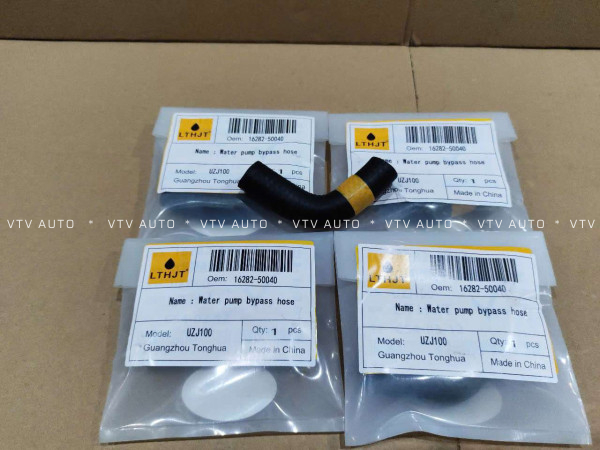 Ống Cao Su Cong Ngắn Bắt Vào Két Sinh Hàn Làm Mát Dầu Nhớt Land Cruiser 98-07, Sc430 01-10, Lx470 99-07, Máy 2Uz, 3Uz