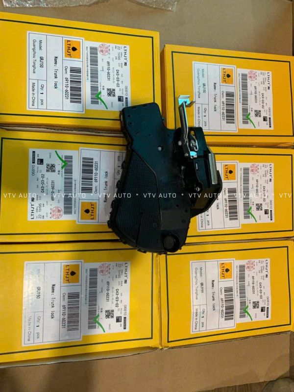 Khóa Ngậm Cửa Hậu Toyota Prado 09-17