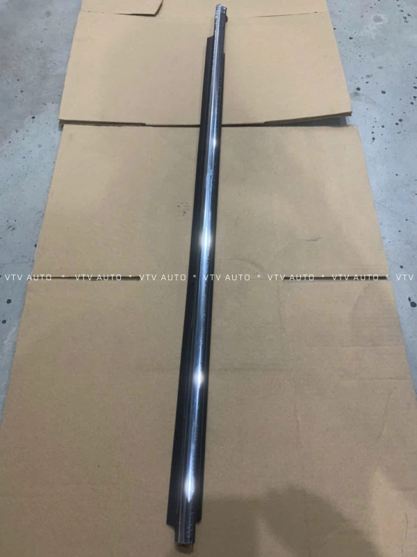 Nẹp Chân Kính Ngoài Trước Trái, Có Mạ Lexus Lx570 09-20